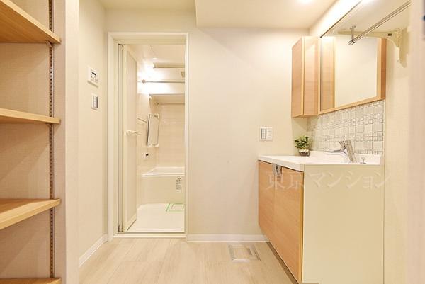 ヴィラロイヤル両国 洗面化粧台