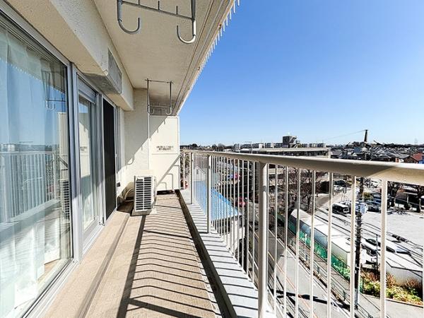 三鷹ナショナルコート１号棟 バルコニー