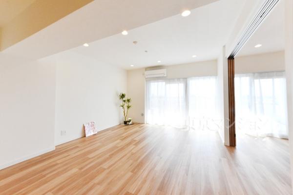 三鷹ナショナルコート１号棟 リビング