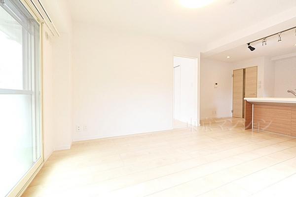 サンパレス三鷹 リビング