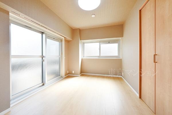 マンション小滝橋 リビング以外の居室