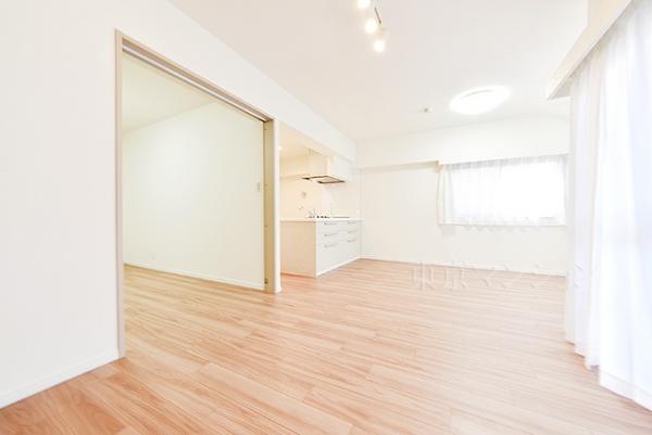 パレ・ソレイユ世田谷二丁目 リビング