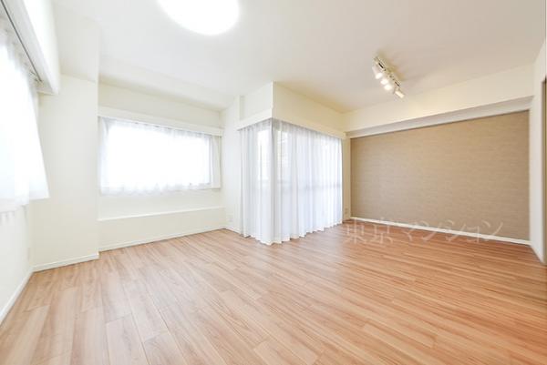 パレ・ソレイユ世田谷二丁目 リビング