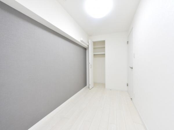レインボー烏山 リビング以外の居室