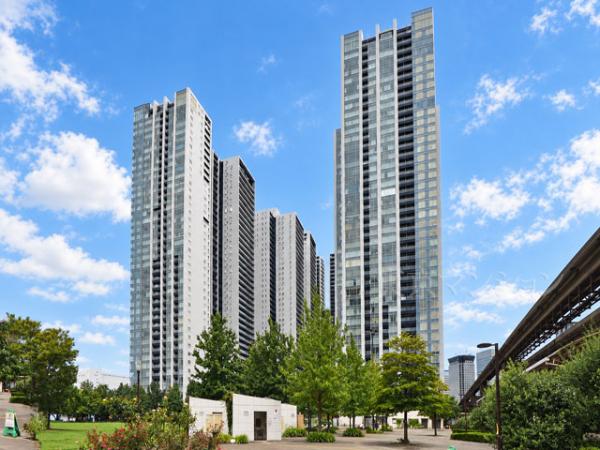 中古マンション 港区港南４丁目 JR山手線品川駅 1億3,500万円