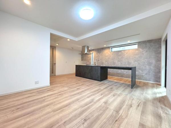 新築戸建 武蔵野市吉祥寺南町５丁目 JR中央線西荻窪駅 1億2,480万円