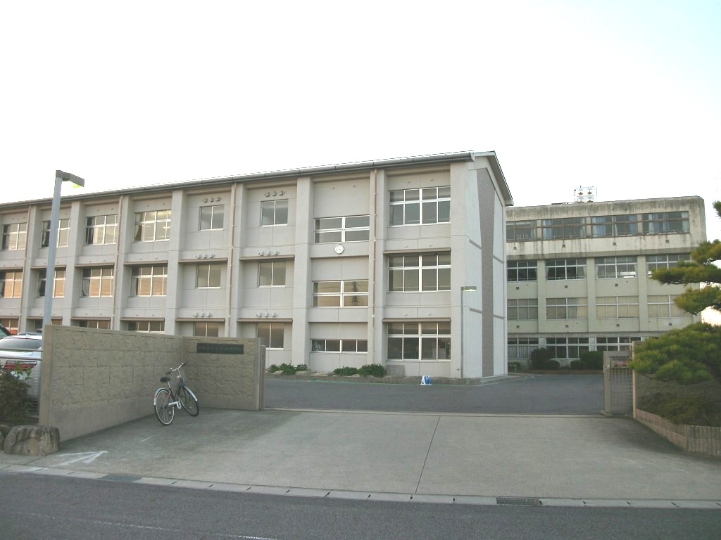 日進市立日進西中学校