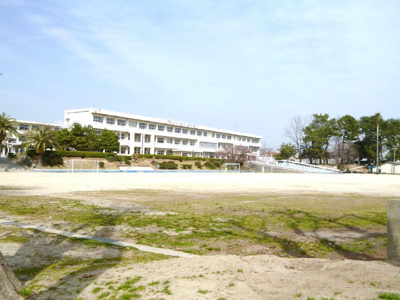 武豊小学校