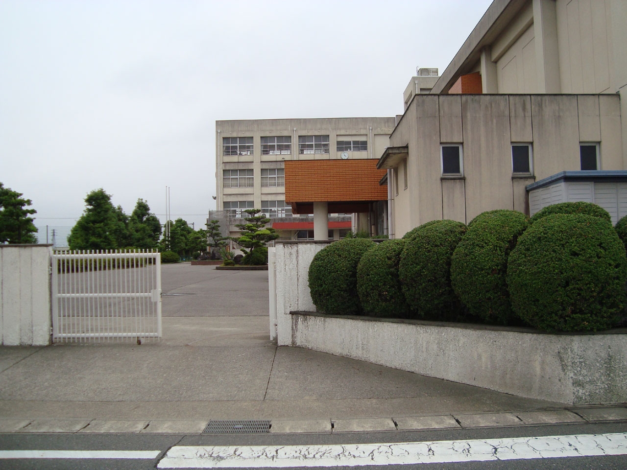 江南市立西部中学校
