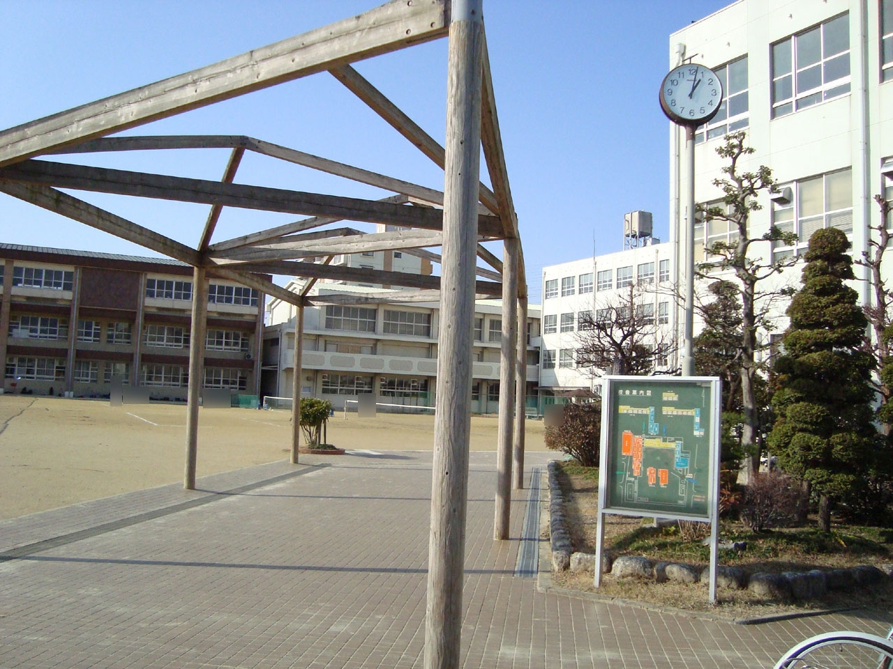 名古屋市立山田東中学校