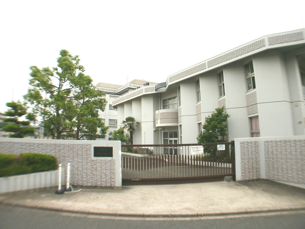 名古屋市立津賀田中学校
