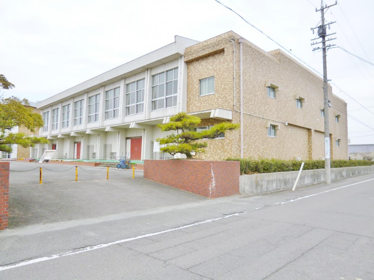 愛西市立佐織西中学校