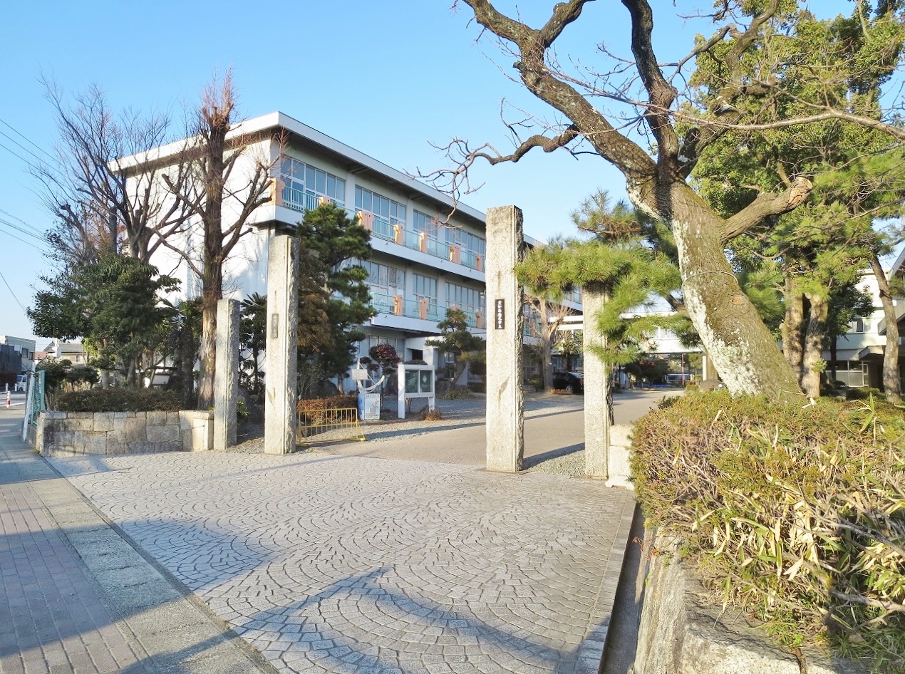西尾市立横須賀小学校
