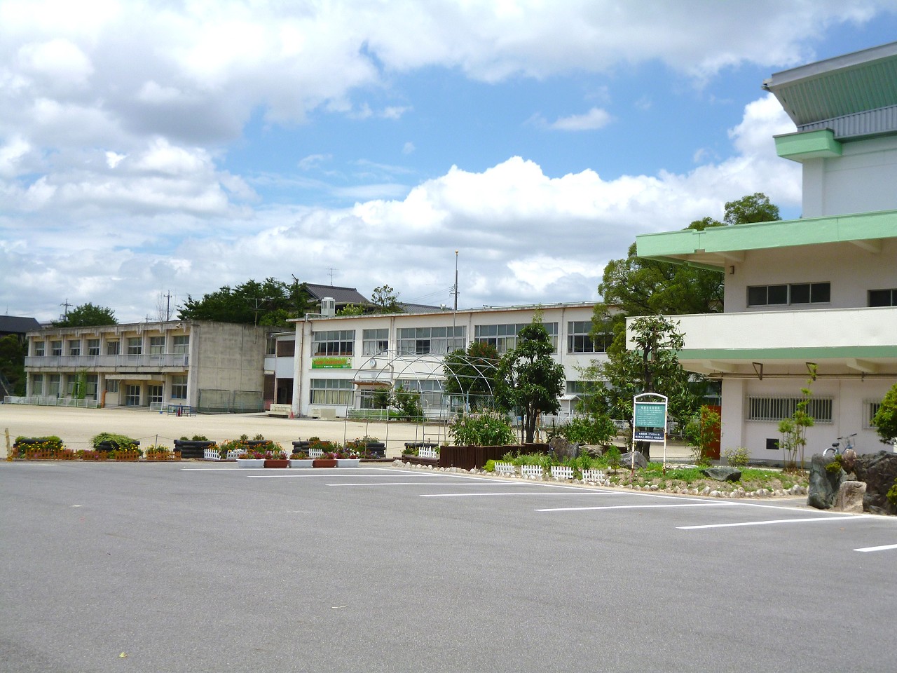 東海市立 平洲小学校
