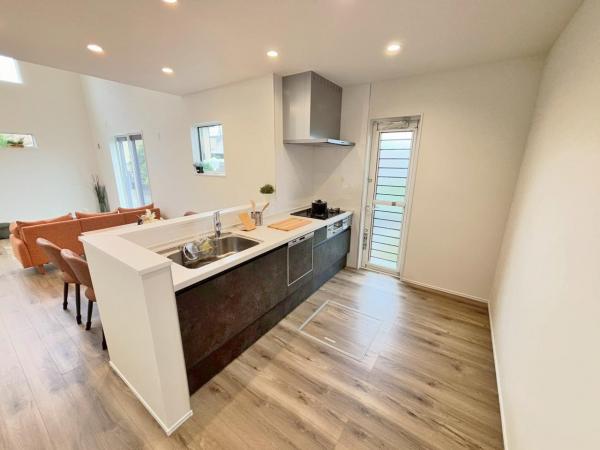 新築一戸建て 弥富市平島東３丁目22番 近鉄名古屋線近鉄弥富駅 2,990万円