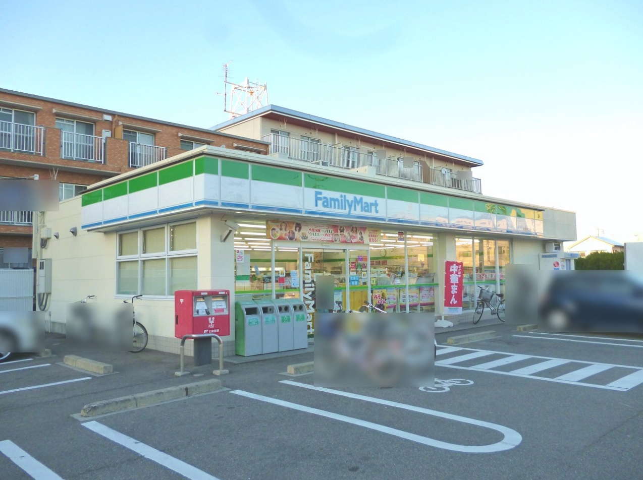 ファミリーマート 大野木店