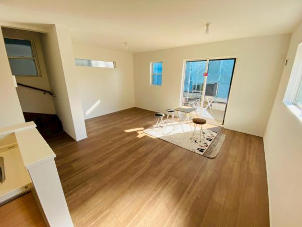 新築一戸建て 名古屋市北区福徳町５丁目17番、18番 名古屋市鶴舞線庄内緑地公園駅 3,840万円