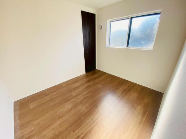 新築一戸建て 名古屋市北区福徳町５丁目17番、18番 名古屋市鶴舞線庄内緑地公園駅 3,840万円