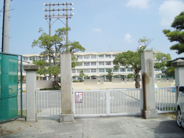 津島市立西小学校