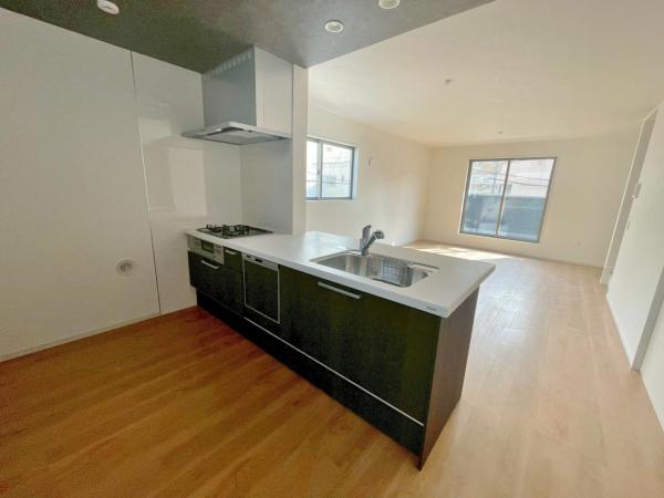 新築一戸建て 名古屋市中川区尾頭橋2丁目302番3、302番4の各一部 JR東海道本線(熱海〜米原)尾頭橋駅 5,499万円