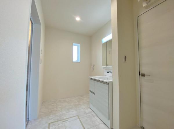 新築一戸建て 津島市越津町字中之郷14 名鉄津島線青塚駅 2,280万円