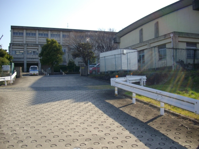 東海市立三ツ池小学校