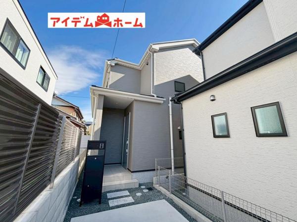 新築一戸建て 豊橋市多米中町２丁目24番1 豊橋鉄道東田本線赤岩口駅 2,380万円