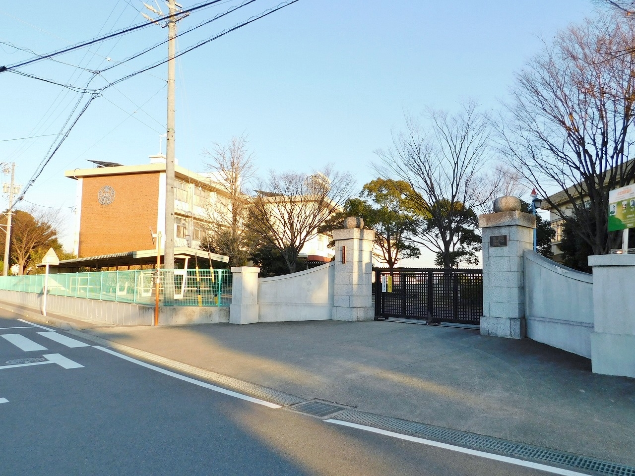 西尾市立寺津中学校