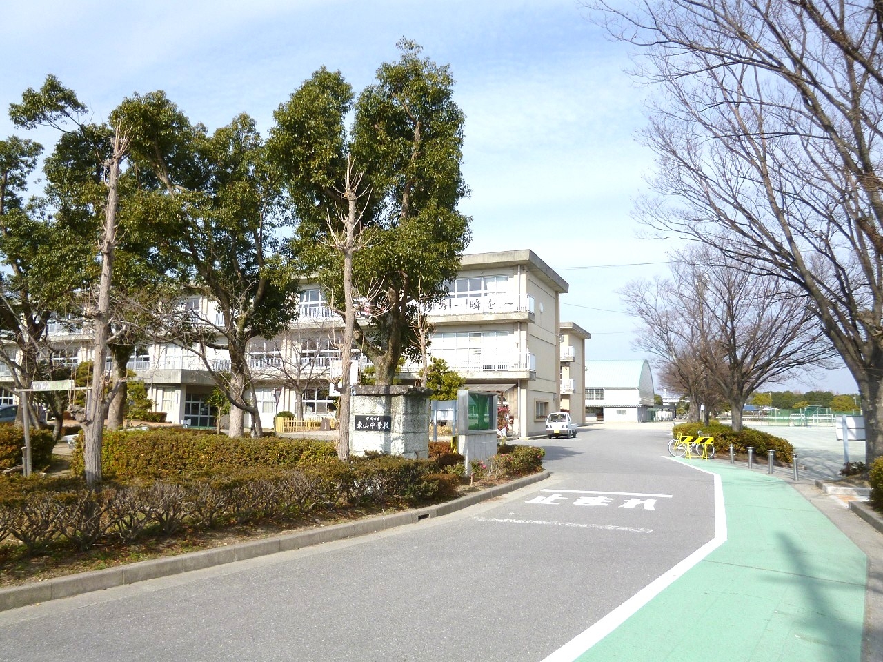 安城市立東山中学校