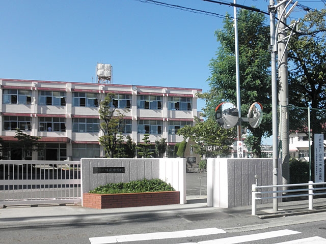 小牧市立味岡中学校