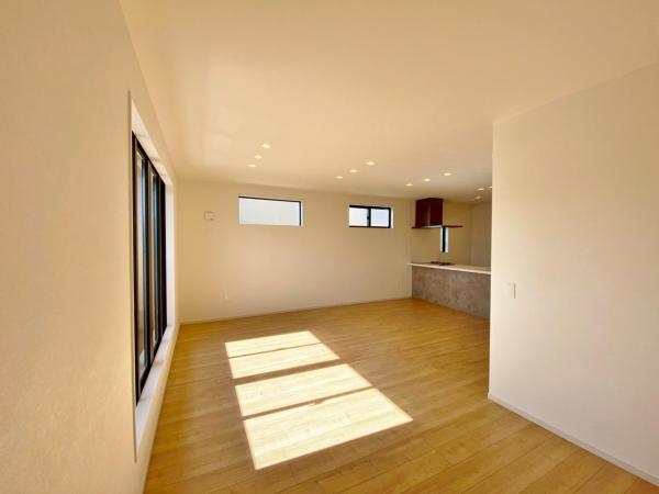 新築一戸建て 名古屋市千種区清明山１丁目1011番の一部 名古屋市名城線砂田橋駅 5,999万円