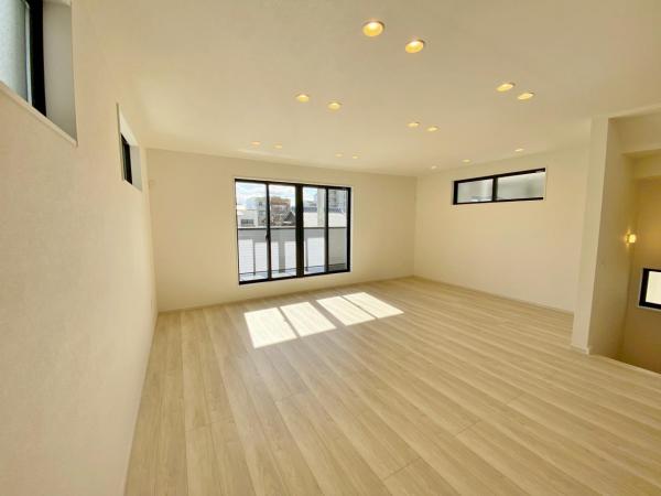 新築一戸建て 名古屋市千種区清明山１丁目1011番の一部 名古屋市名城線砂田橋駅 5,999万円