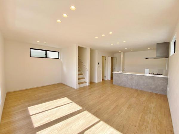 新築一戸建て 名古屋市千種区清明山１丁目1011番の一部 名古屋市名城線砂田橋駅 5,799万円