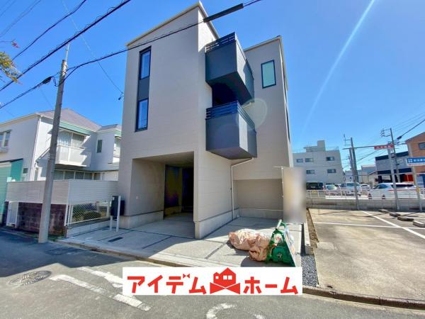 新築一戸建て 名古屋市昭和区川名本町３丁目1番17 名古屋市桜通線吹上駅 5,790万円