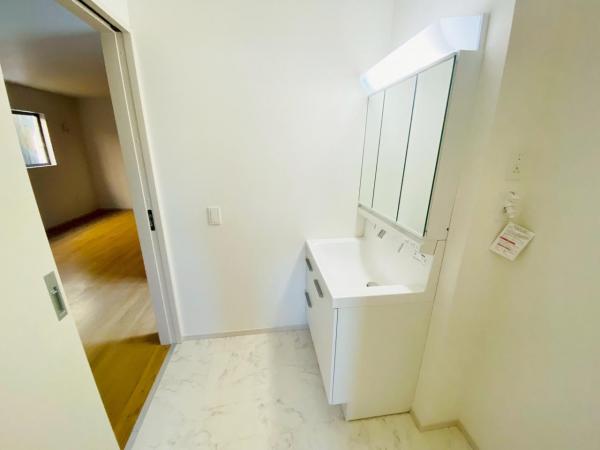 新築一戸建て 名古屋市北区金城町４丁目30番2 名古屋市名城線黒川駅 3,999万円