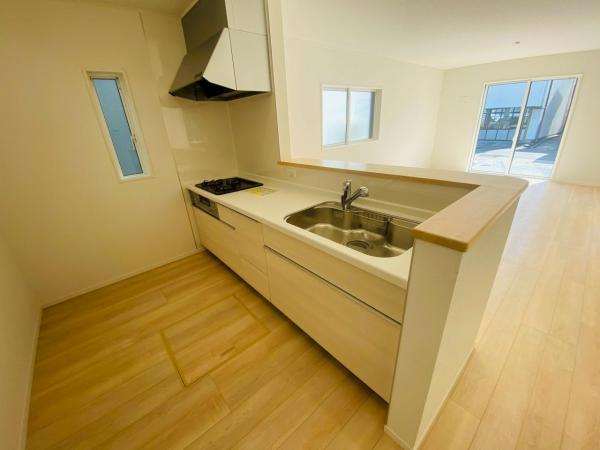 新築一戸建て 名古屋市北区喜惣治２丁目78番2 東海交通事業城北線比良駅 3,290万円