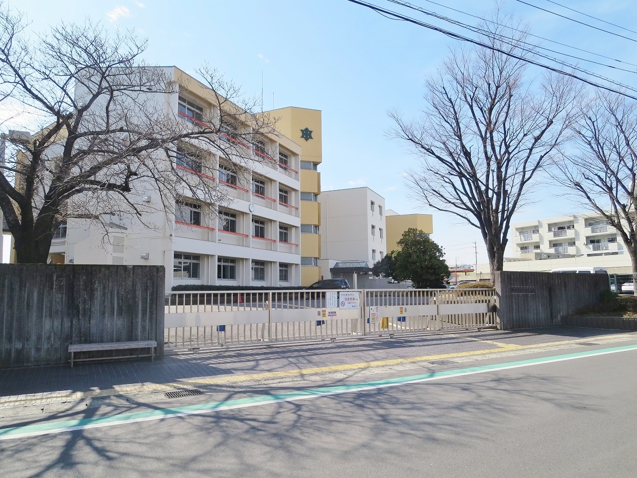 碧南市立中央中学校