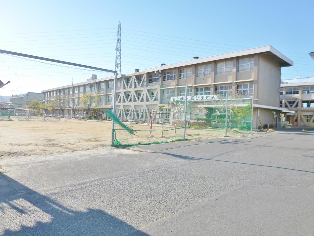 愛西市立佐屋中学校