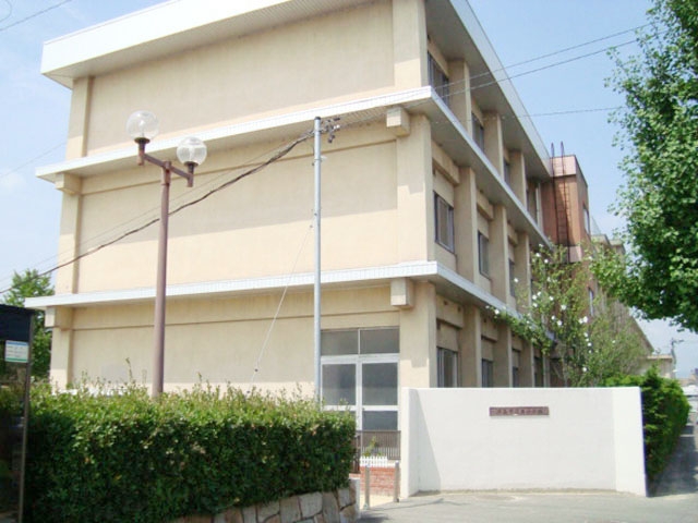 津島市立東小学校