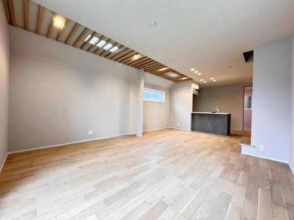 新築戸建 中野区上高田３丁目 西武新宿線新井薬師前駅 9,180万円