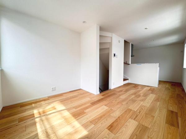 新築戸建 中野区本町６丁目 丸の内線新中野駅 6,480万円