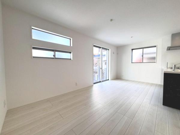 新築戸建 杉並区梅里１丁目 丸の内線新高円寺駅 7,780万円