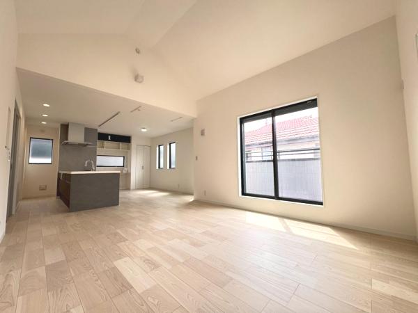 新築戸建 杉並区高円寺北４丁目 JR中央線高円寺駅 1億3,180万円～1億4,580万円