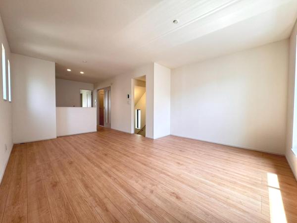 新築戸建 板橋区小豆沢４丁目 JR埼京線北赤羽駅 8,190万円～8,390万円