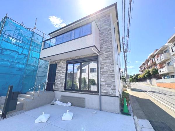 新築戸建 杉並区下井草４丁目 西武新宿線井荻駅 8,199万円～8,799万円