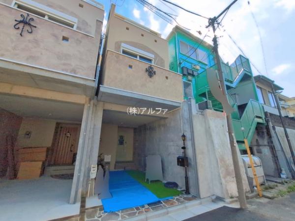 新築戸建 東京都中野区中央３丁目16-18 JR中央線中野駅 1億1,680万円