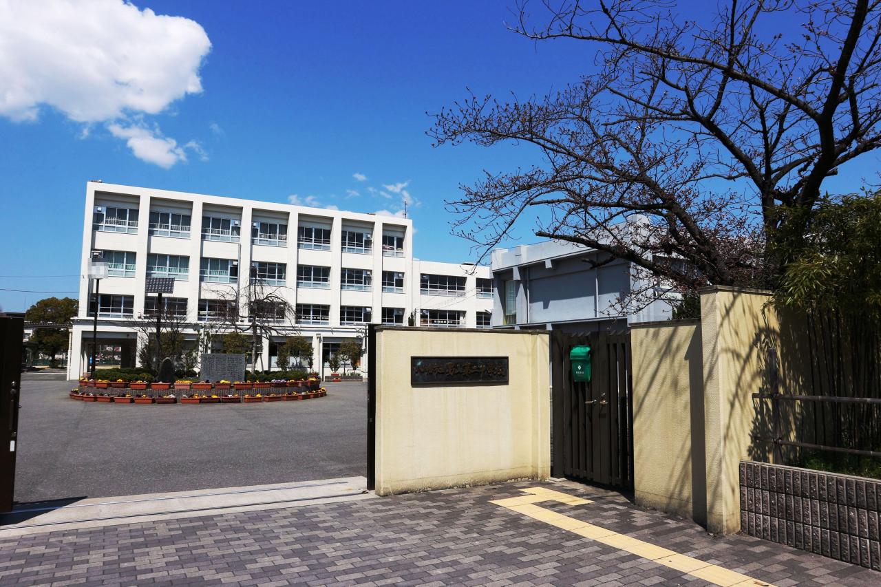 八幡市立男山第二中学校