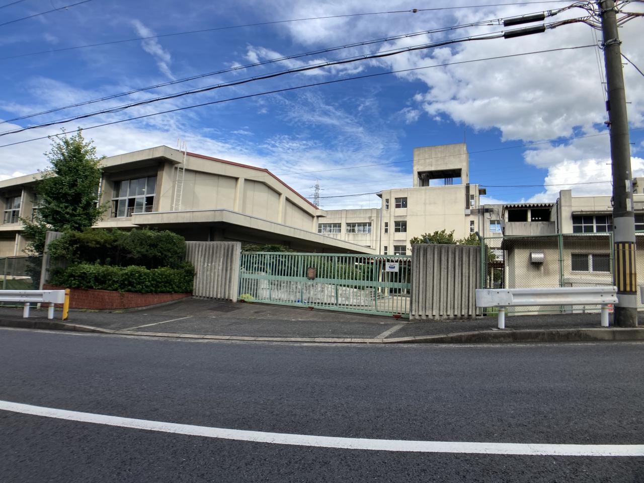 長尾西中学校
