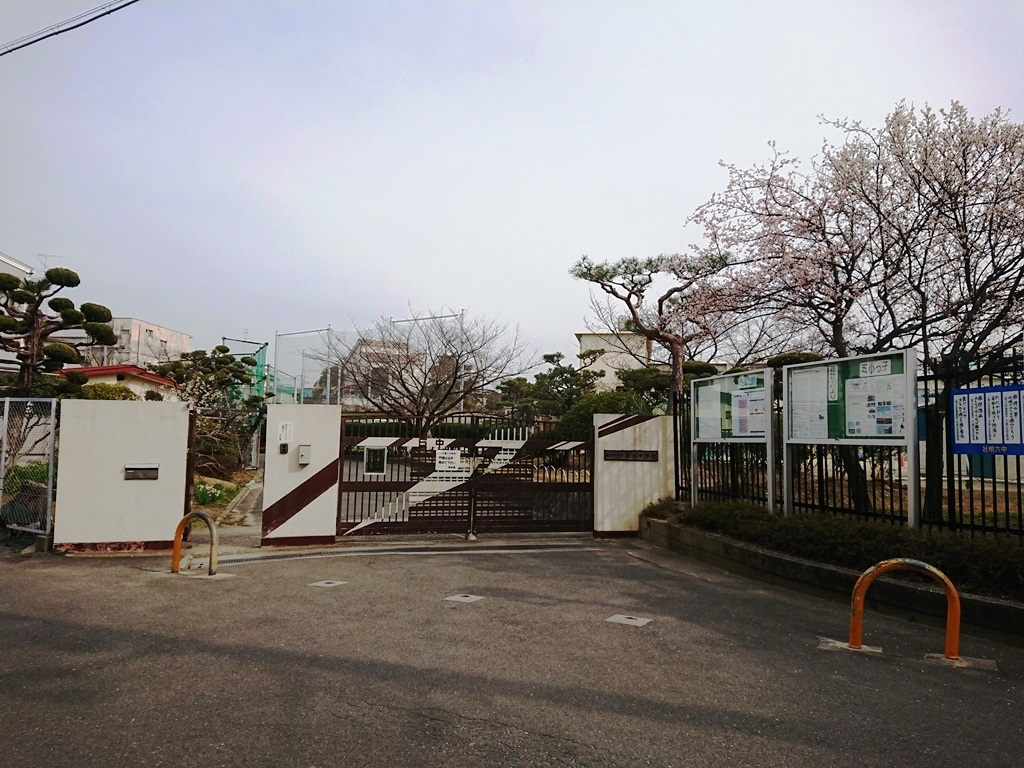 寝屋川市立第六中学校