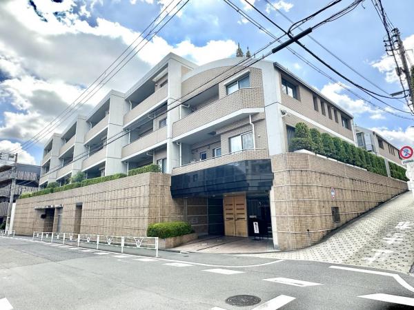 中古マンション 渋谷区初台２丁目 千代田線代々木公園駅 1億9,900万円